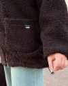 Стильна утеплена шубка шоколад №103614 - фото 2